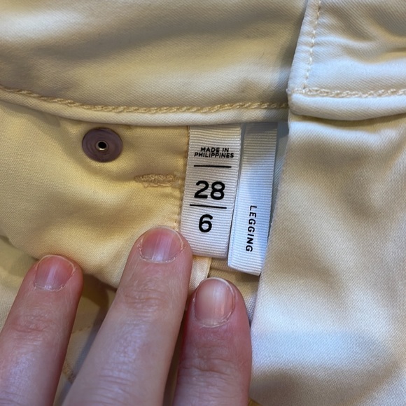 Ann Taylor LOFT White Jean Leggings in 6 - Picture 4 of 8